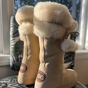 UGG Sheepskin Chestnut Boots, Women’s Size 6 (New With Tags)